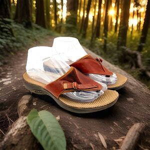 Merrell Gardena Brown Leather Thong Sandals Comfort Contoured Womens size 8